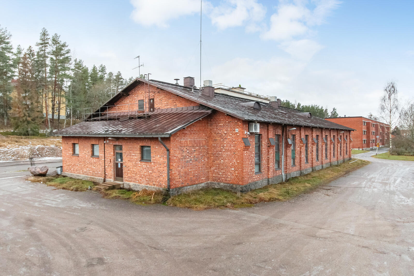 Cityvarasto Oyj:n uusi pienvarastotoimipiste Tuusulan Hyrylään avattiin 29.12.2022